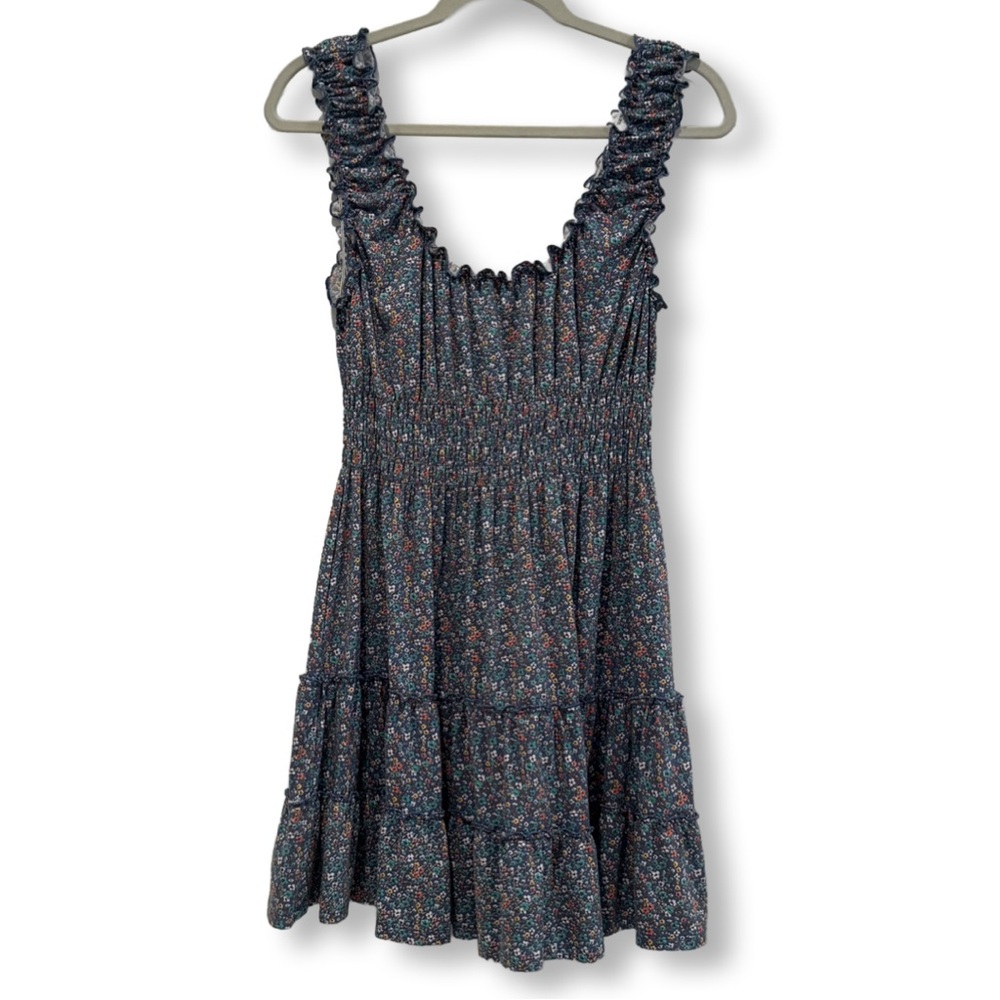 UO Lizzy Smocked Floral Mini Dress 
Sky / L